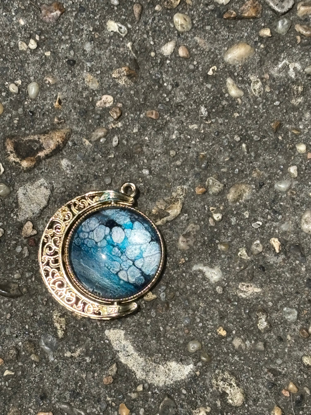 Fluid Art Pendant